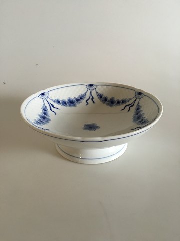 Bing and Grondahl Empire Cake Bowl on foot, medium No 223.