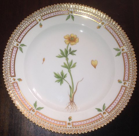 Royal Copenhagen Flora Danica Salad Plate No 20/3573