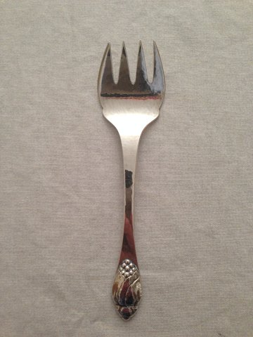 Evald Nielsen No 6 Sardin Serving Fork from 1923