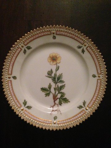 Royal Copenhagen Flora Danica Side Bread Plate No 3552