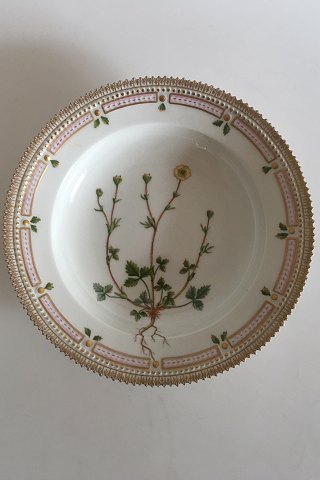 Royal Copenhagen Flora Danica deep Plate No 3546