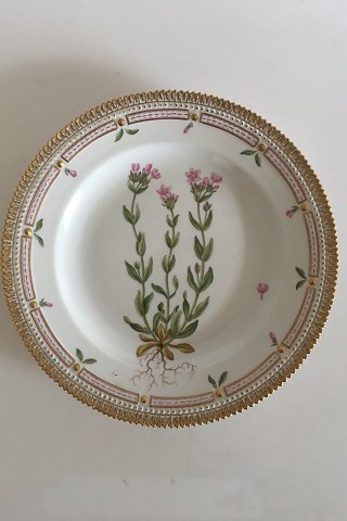 Royal Copenhagen Flora Danica Dinner Plate No 3549