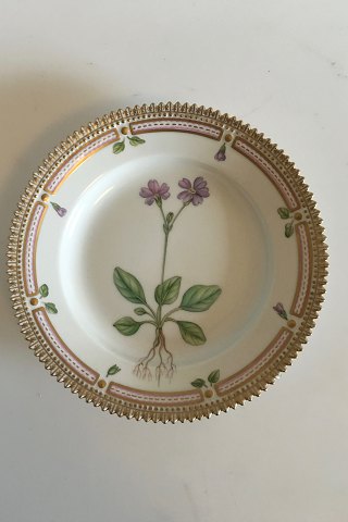 Royal Copenhagen Flora Danica Plate No 20/3551