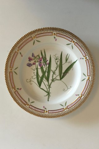 Royal Copenhagen Flora Danica Dinner Plate No 20/3549