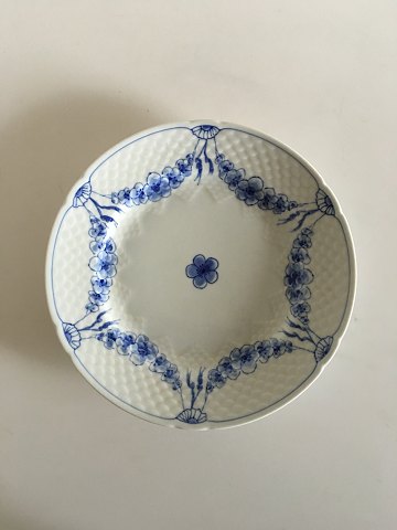 Bing og Grondahl Empire Dinner Plate No. 25