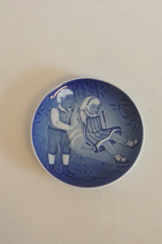 Bing & Grondahl Childrens Day Plate 1986