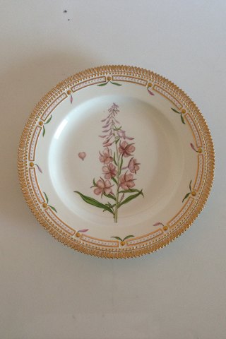 Royal Copenhagen Flora Danica Dinner Plate No 20/3549