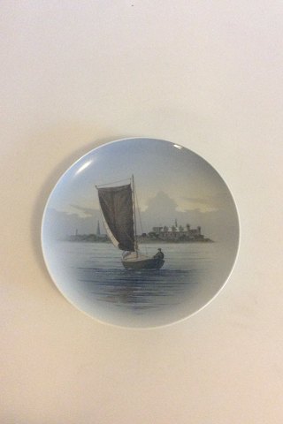 Royal Copenhagen Motif Plate with Ship at Kronborg No 2141/1125