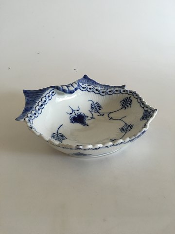 Royal Copenhagen Blue Fluted Half Lace Dish No 557