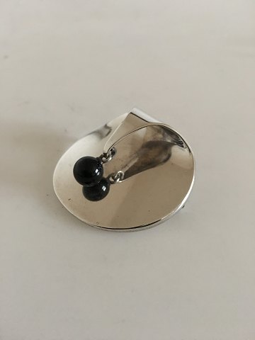 Georg Jensen Sterling Silver Nanna et Jorgen Ditzel Brooch No 336 with Black 
Stone