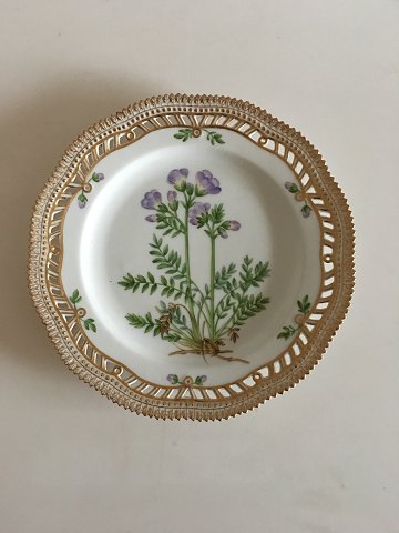 Royal Copenhagen Flora Danica Pierced Luncheon Plate No 20/3554