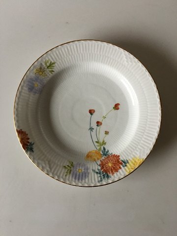 Royal Copenhagen No 93. Asters White Half Lace w. Flowers and Gold Dinner Plate