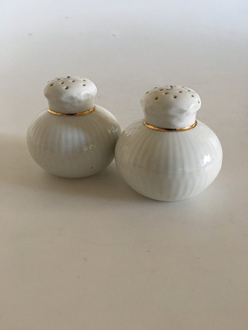 Royal Copenhagen Tradition White Half Lace w. Gold Salt & Pepper Set No. 711/712