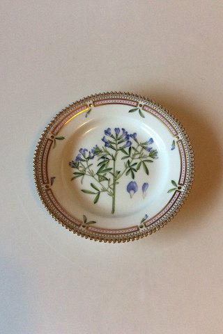 Royal Copenhagen Flora Danica Dessert Plate no. 3551 / 617