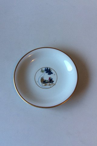 Royal Copenhagen Christmas Plate. Designed by Jette Frölich 1998