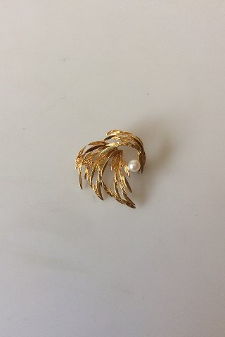 Georg Jensen & Wendel, 18 Kt. Gold Brooch with Pearl