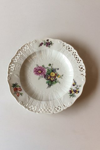 Royal Copenhagen Saxon Flower Dinner-/Fruit Plate Premium model with pierced 
border