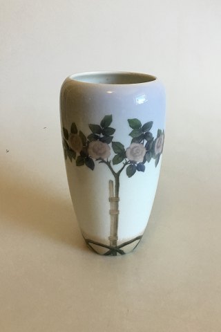 Royal Copenhagen Vase 903/1049 with Roses