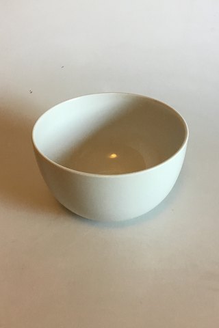 Royal Copenhagen Hvidpot Bowl No 6261 / 579