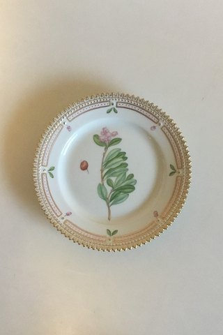 Royal Copenhagen Flora Danica Cake Plate No 20/3552