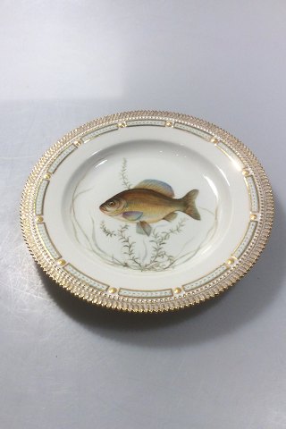 Royal Copenhagen Flora Danica Fish Plate No 19/3549