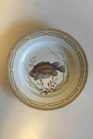 Royal Copenhagen Flora Danica Fish Plate No 20/3549