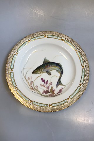 Royal Copenhagen Flora Danica Fish Plate No 19/3549