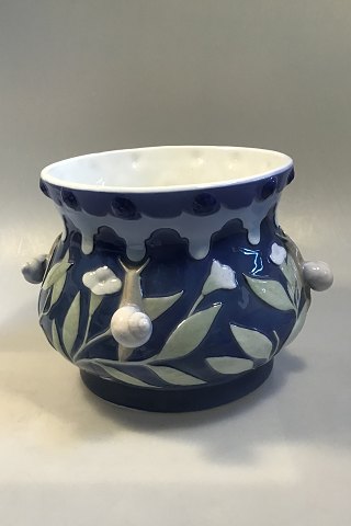 Royal Copenhagen Art Nouveau Cachepot with Snail decoration (1894-1900)