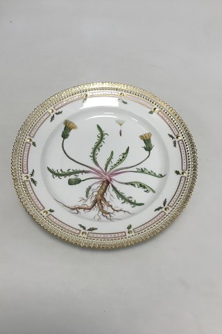 Royal Copenhagen Flora Danica Lunch Plate No 20/3550