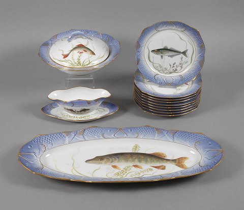 Royal Copenhagen Blue Fish Service for 8 persons