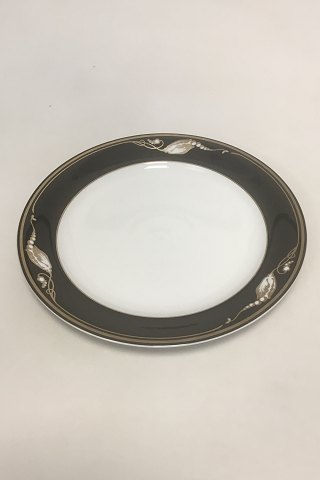 Royal Copenhagen Magnolia Black Large Rundt tray no 376