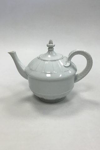 Bing & Grondahl Offenbach without Gold Tea pot No 92