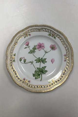 Royal Copenhagen Flora Danica Plate with pierced border No 20/3553