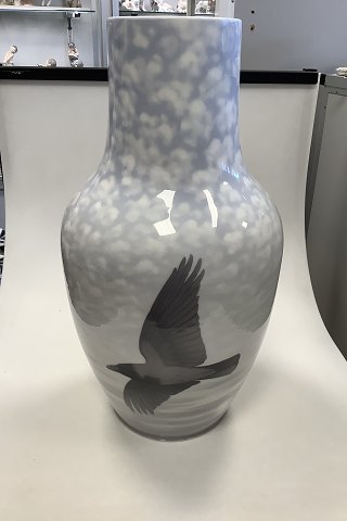 Royal Copenhagen Art Nouveau Unique Vase by Stephan Ussing from 1903 with birds