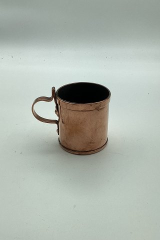 Measuring cup: Copper cup from the 19th century.