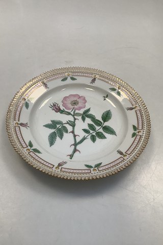 Royal Copenhagen Flora Danica Lunch Plate No 20/3550