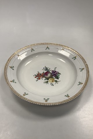 Early Royal Copenhagen Flora Danica Pearl Pattern plattern with flowers 
1780-1790