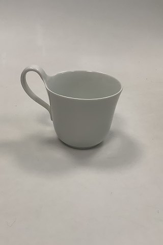 Bing and Grøndahl White High Handle Cup No 487