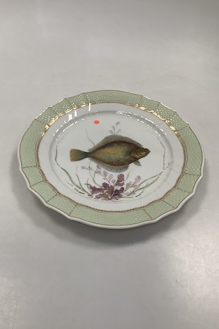 Royal Copenhagen Green Dinner Fish Plate No 919/1710 with Pleuronectes plattessa