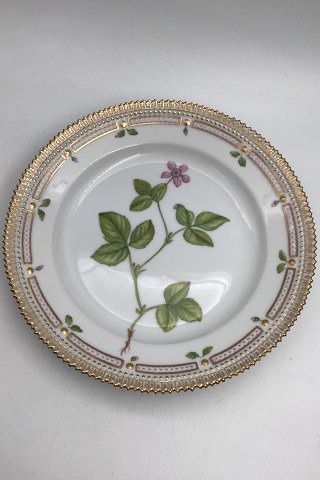 Royal Copenhagen Flora Danica Lunch Plate No. 20/3550