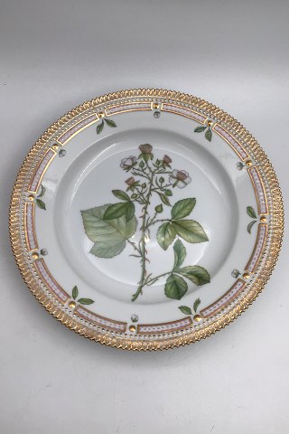 Royal Copenhagen Flora Danica Dinner Plate No. 20 / 3549