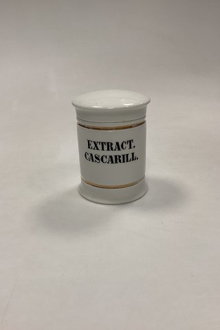 Porcelain Apothecary Jar: EXTRACT. CASCARIL.