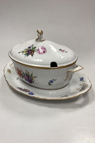 Royal Copenhagen Saxon Flower Light Tureen No. 1666 and Platter No. 493/1671