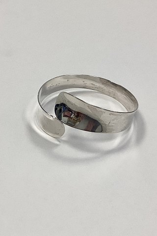 Anette Juul Jacobsen Modern Armring in Sterling Silver