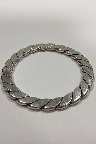 Modern Armring Bangle in Silver