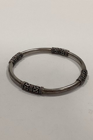 Ornamented Armring Bangle in Silver