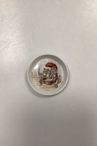 Royal Copenhagen Gnome Christmas Small Dish No. 2