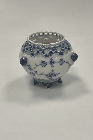 Royal Copenhagen Blue Fluted Full Lace Little Vase No 1043