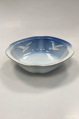 Bing and Grondahl Seagull with gold Vegetable Bowl No. 43/575