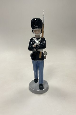 Figurines